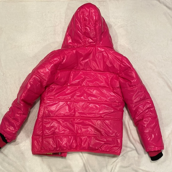 Hot pink puffy jacket! - Picture 5 of 8